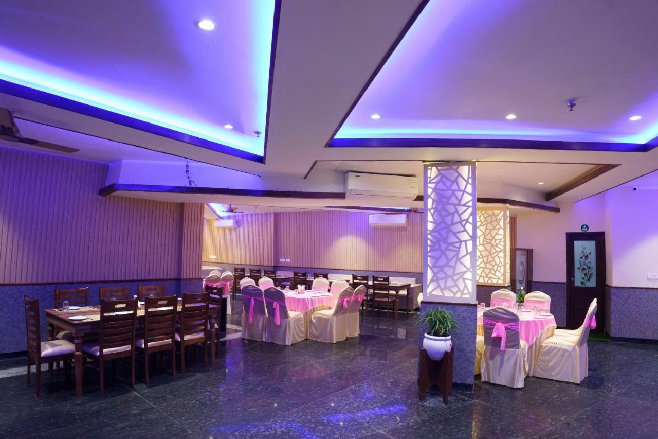 Hotel Vihaan Residency Zirakpur Екстериор снимка