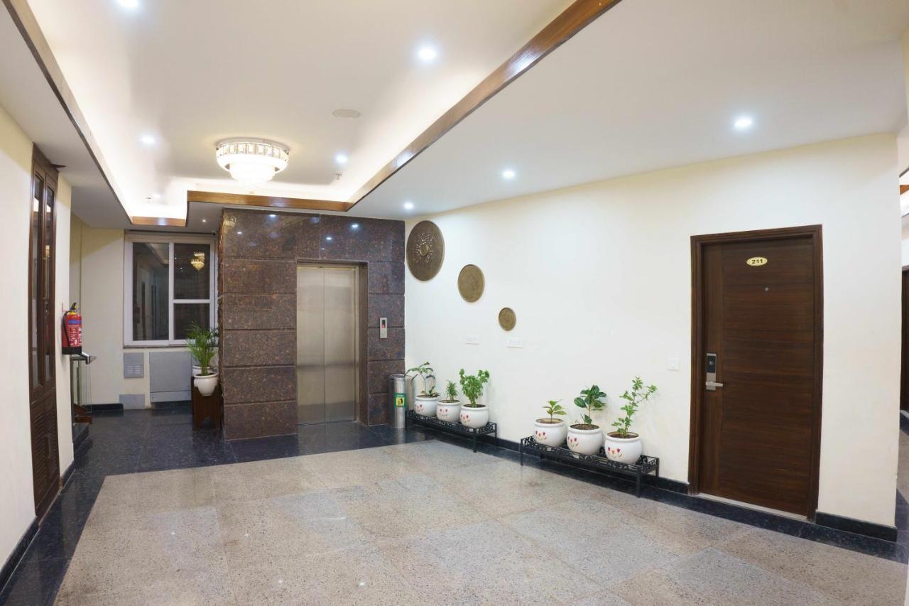 Hotel Vihaan Residency Zirakpur Екстериор снимка